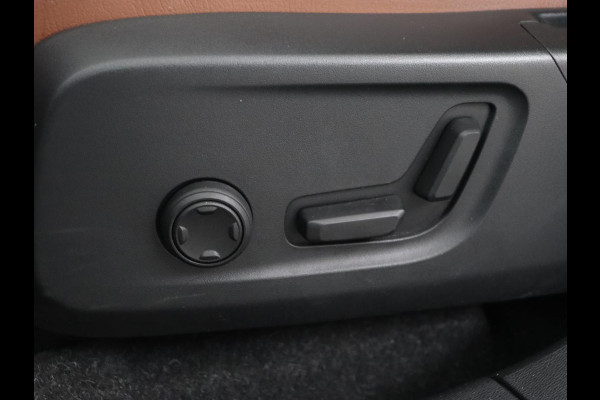 Volvo XC40 Recharge P8 AWD R Design | Panoramadak | Leder | 360 Camera | Stoelverwarming | Harman/Kardon | Memory | Carplay | Adaptive cruise | Keyless | Navigatie | Full LED