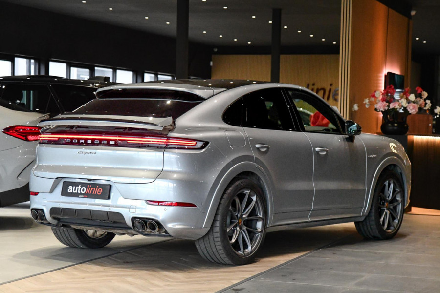 Porsche Cayenne Coupé 3.0 E-Hybrid. GT Pakket. Carbon, Leder, Softcl, Luchtv, BTW, ACC, 360, 18 Weg, Trekh, Bose, Keyless, Stuurvw