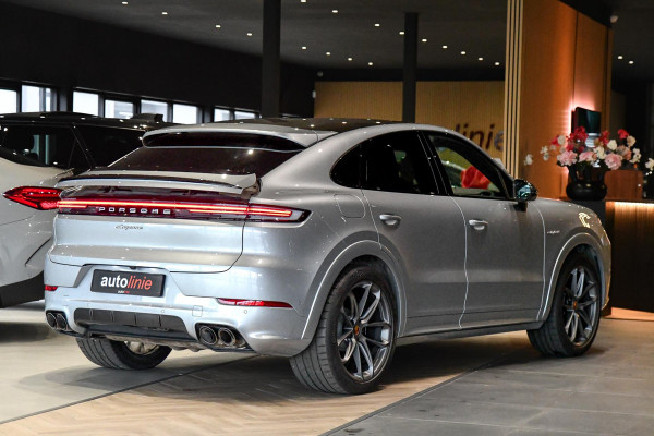 Porsche Cayenne Coupé 3.0 E-Hybrid. GT Pakket. Carbon, Leder, Softcl, Luchtv, BTW, ACC, 360, 18 Weg, Trekh, Bose, Keyless, Stuurvw