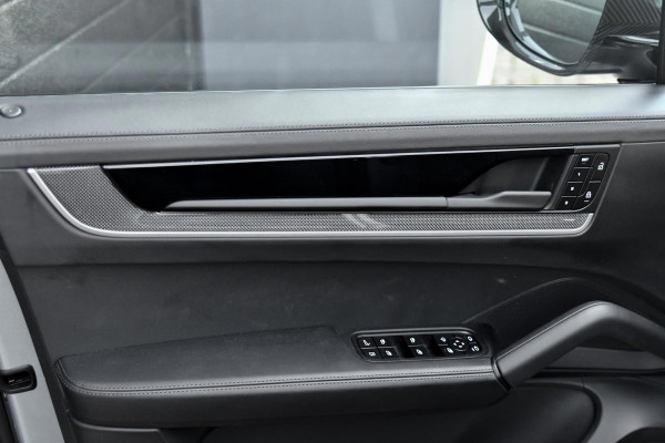 Porsche Cayenne Coupé 3.0 E-Hybrid. GT Pakket. Carbon, Leder, Softcl, Luchtv, BTW, ACC, 360, 18 Weg, Trekh, Bose, Keyless, Stuurvw