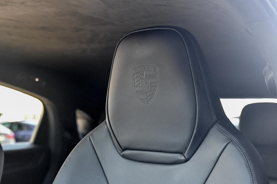 Porsche Cayenne Coupé 3.0 E-Hybrid. GT Pakket. Carbon, Leder, Softcl, Luchtv, BTW, ACC, 360, 18 Weg, Trekh, Bose, Keyless, Stuurvw