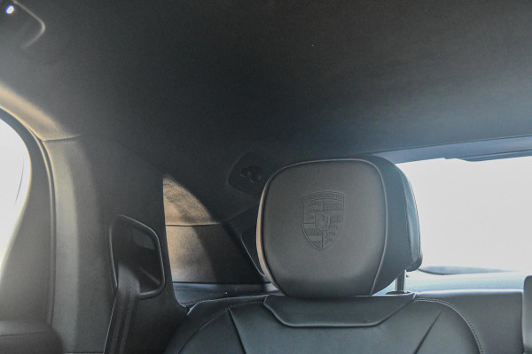 Porsche Cayenne Coupé 3.0 E-Hybrid. GT Pakket. Carbon, Leder, Softcl, Luchtv, BTW, ACC, 360, 18 Weg, Trekh, Bose, Keyless, Stuurvw