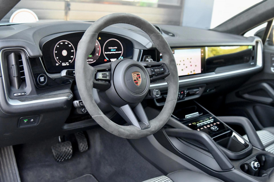 Porsche Cayenne Coupé 3.0 E-Hybrid. GT Pakket. Carbon, Leder, Softcl, Luchtv, BTW, ACC, 360, 18 Weg, Trekh, Bose, Keyless, Stuurvw