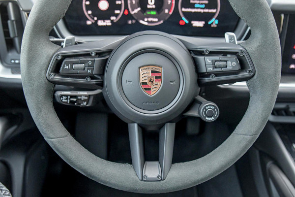 Porsche Cayenne Coupé 3.0 E-Hybrid. GT Pakket. Carbon, Leder, Softcl, Luchtv, BTW, ACC, 360, 18 Weg, Trekh, Bose, Keyless, Stuurvw