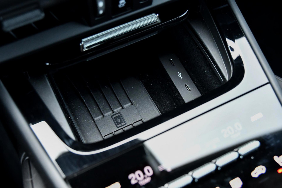 Porsche Cayenne Coupé 3.0 E-Hybrid. GT Pakket. Carbon, Leder, Softcl, Luchtv, BTW, ACC, 360, 18 Weg, Trekh, Bose, Keyless, Stuurvw