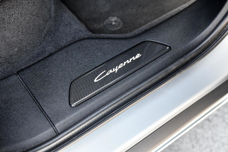 Porsche Cayenne Coupé 3.0 E-Hybrid. GT Pakket. Carbon, Leder, Softcl, Luchtv, BTW, ACC, 360, 18 Weg, Trekh, Bose, Keyless, Stuurvw