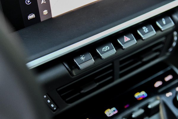 Porsche 911 3.0 Carrera MY25. BTW. Sport Design, Chrono, Lift, Pano, SportUitl, Leder, HD-Matrix, 14 Weg, Koeling, 360, ACC, Bose!