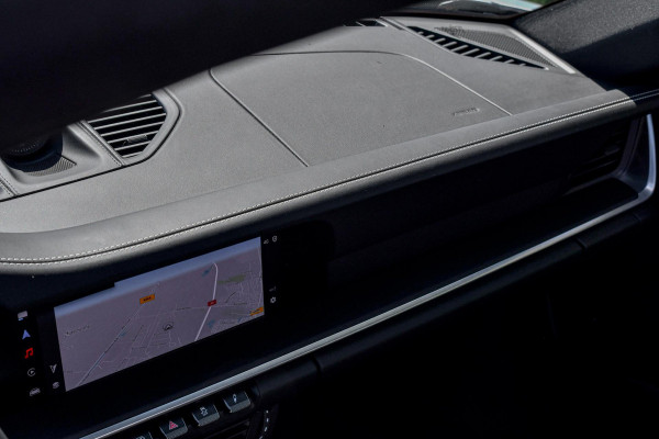 Porsche 911 3.0 Carrera MY25. BTW. Sport Design, Chrono, Lift, Pano, SportUitl, Leder, HD-Matrix, 14 Weg, Koeling, 360, ACC, Bose!