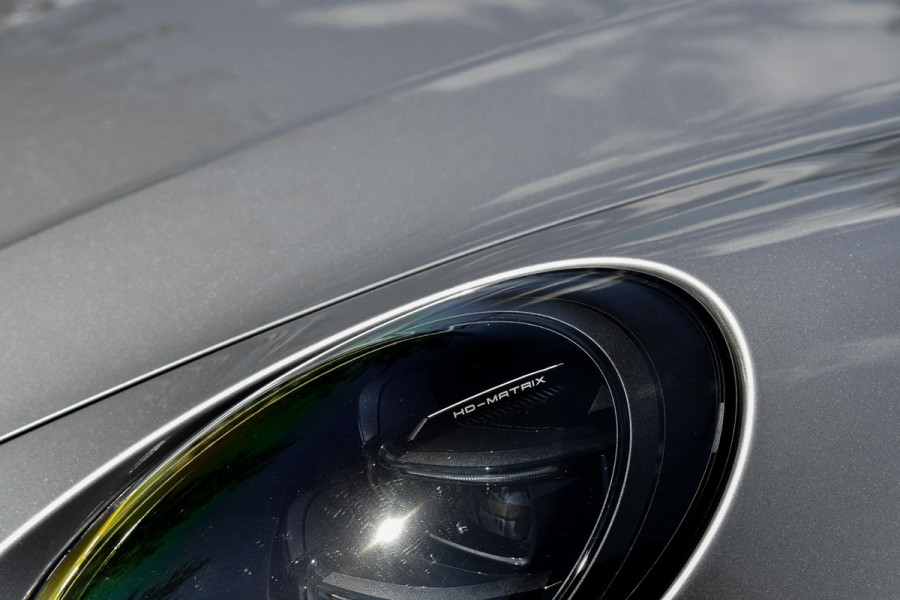 Porsche 911 3.0 Carrera MY25. BTW. Sport Design, Chrono, Lift, Pano, SportUitl, Leder, HD-Matrix, 14 Weg, Koeling, 360, ACC, Bose!