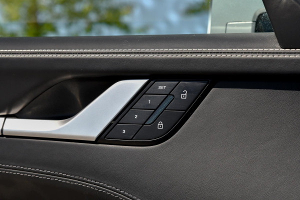 Porsche 911 3.0 Carrera MY25. BTW. Sport Design, Chrono, Lift, Pano, SportUitl, Leder, HD-Matrix, 14 Weg, Koeling, 360, ACC, Bose!