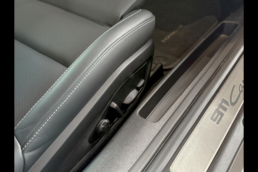 Porsche 911 3.0 Carrera MY25. BTW. Sport Design, Chrono, Lift, Pano, SportUitl, Leder, HD-Matrix, 14 Weg, Koeling, 360, ACC, Bose!