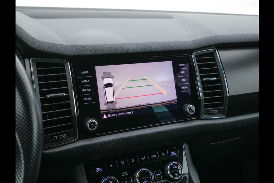 Škoda Kodiaq 1.5 TSI Style Business 7PERS Aut* LEATHER-MICROFIBRE | FULL-LED | ADAPTIVE-CRUISE | DIGI-COCKPIT |  CAMERA | DAB+ | AMBIENT-LIGHT | KEYLESS | CARPLAY | PRIVACY-GLASS | 20''ALU*