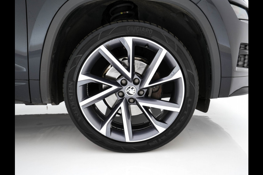 Škoda Kodiaq 1.5 TSI Style Business 7PERS Aut* LEATHER-MICROFIBRE | FULL-LED | ADAPTIVE-CRUISE | DIGI-COCKPIT |  CAMERA | DAB+ | AMBIENT-LIGHT | KEYLESS | CARPLAY | PRIVACY-GLASS | 20''ALU*