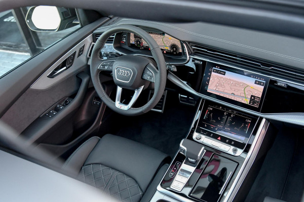 Audi Q8 60 TFSI e quattro Pro Line S Competition. RS Zetels, 4W Sturing, Softclose, Pano, Laser, B&O, 360 3D, Trekh, Keyless, 23"!