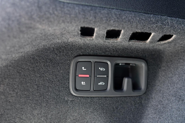 Audi Q8 60 TFSI e quattro Pro Line S Competition. RS Zetels, 4W Sturing, Softclose, Pano, Laser, B&O, 360 3D, Trekh, Keyless, 23"!