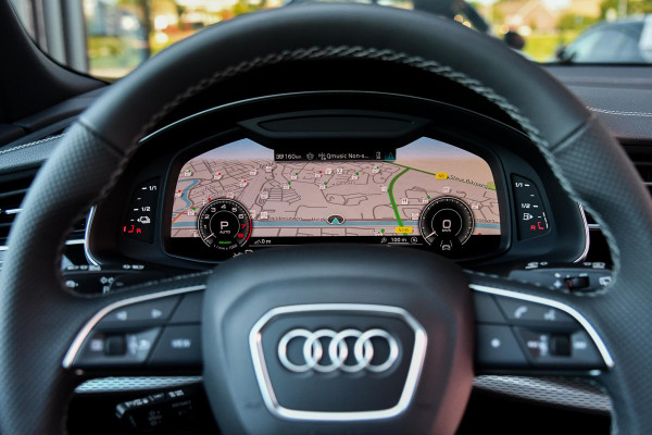 Audi Q8 60 TFSI e quattro Pro Line S Competition. RS Zetels, 4W Sturing, Softclose, Pano, Laser, B&O, 360 3D, Trekh, Keyless, 23"!