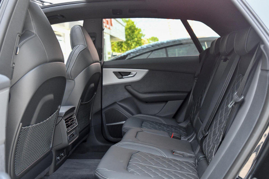 Audi Q8 60 TFSI e quattro Pro Line S Competition. RS Zetels, 4W Sturing, Softclose, Pano, Laser, B&O, 360 3D, Trekh, Keyless, 23"!