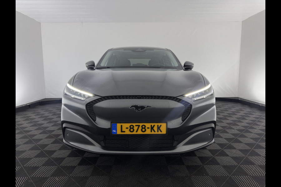 Ford Mustang Mach-E RWD 75 kWh (3-Fase) {SOH-93%} (INCL-BTW) Aut. *LUXURY-LEATHER | FULL-LED | DAB+ | DIGI-COCKPIT | KEYLESS | NAVI-FULLMAP | TOPVIEW | LANE-ASSIST | BLINDSPOT | CARPLAY | HEATED-COMFORTSEATS | PRIVACY-GLASS |TOWBAR | 18"ALU*