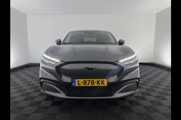 Ford Mustang Mach-E RWD 75 kWh (3-Fase) {SOH-93%} (INCL-BTW) Aut. *LUXURY-LEATHER | FULL-LED | DAB+ | DIGI-COCKPIT | KEYLESS | NAVI-FULLMAP | TOPVIEW | LANE-ASSIST | BLINDSPOT | CARPLAY | HEATED-COMFORTSEATS | PRIVACY-GLASS |TOWBAR | 18"ALU*