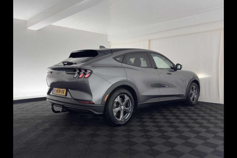 Ford Mustang Mach-E RWD 75 kWh (3-Fase) {SOH-93%} (INCL-BTW) Aut. *LUXURY-LEATHER | FULL-LED | DAB+ | DIGI-COCKPIT | KEYLESS | NAVI-FULLMAP | TOPVIEW | LANE-ASSIST | BLINDSPOT | CARPLAY | HEATED-COMFORTSEATS | PRIVACY-GLASS |TOWBAR | 18"ALU*