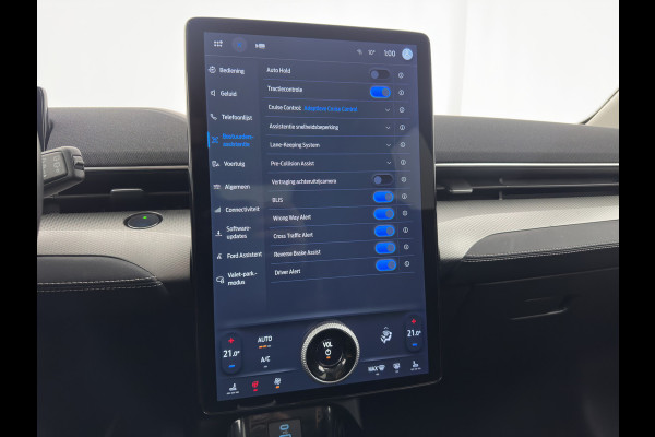 Ford Mustang Mach-E RWD 75 kWh (3-Fase) {SOH-93%} (INCL-BTW) Aut. *LUXURY-LEATHER | FULL-LED | DAB+ | DIGI-COCKPIT | KEYLESS | NAVI-FULLMAP | TOPVIEW | LANE-ASSIST | BLINDSPOT | CARPLAY | HEATED-COMFORTSEATS | PRIVACY-GLASS |TOWBAR | 18"ALU*