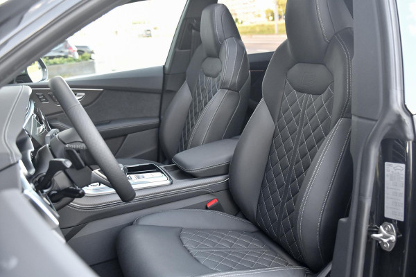 Audi Q8 60 TFSI e quattro Pro Line S Competition. RS Zetels, Massage, Carbon, 4W sturing, Softcl, Pano, Koeling, HUD, B&O, Trekh!