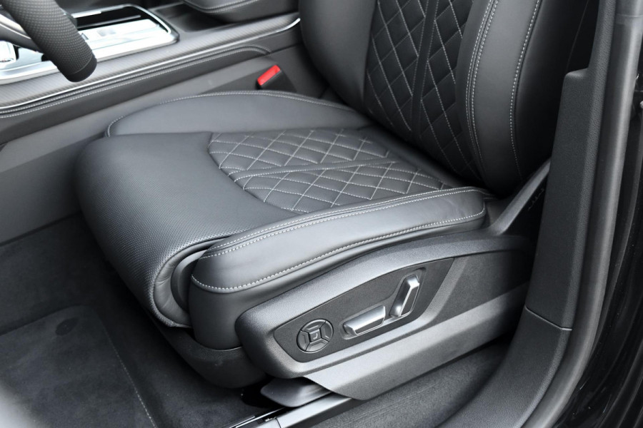 Audi Q8 60 TFSI e quattro Pro Line S Competition. RS Zetels, Massage, Carbon, 4W sturing, Softcl, Pano, Koeling, HUD, B&O, Trekh!