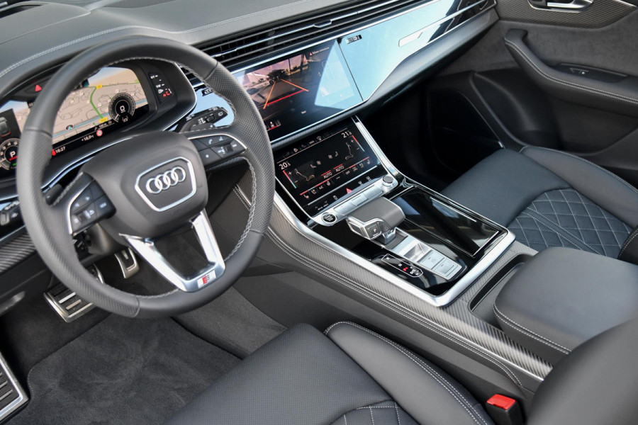 Audi Q8 60 TFSI e quattro Pro Line S Competition. RS Zetels, Massage, Carbon, 4W sturing, Softcl, Pano, Koeling, HUD, B&O, Trekh!