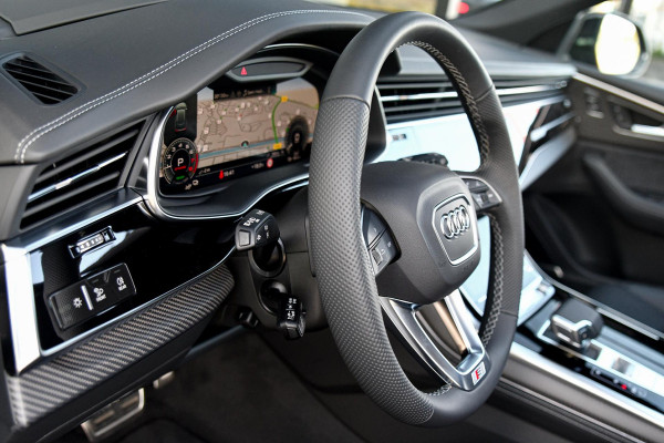 Audi Q8 60 TFSI e quattro Pro Line S Competition. RS Zetels, Massage, Carbon, 4W sturing, Softcl, Pano, Koeling, HUD, B&O, Trekh!
