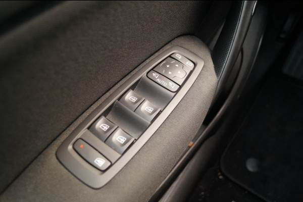 Renault Mégane Estate 1.3 TCe 140pk Equilibre -NAVI-ECC-PDC-