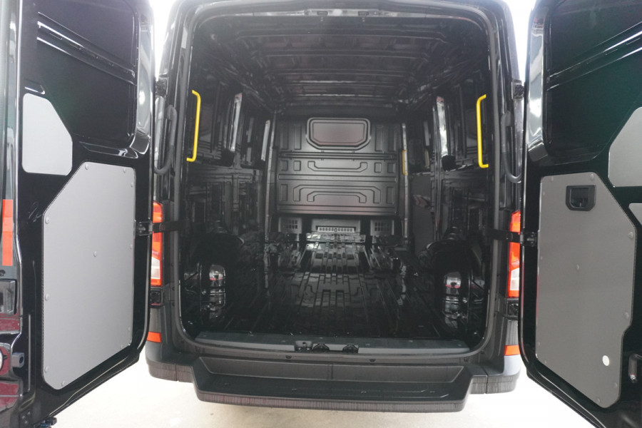 Volkswagen Crafter 35 2.0 TDI 177PK L3H2 Facelift L3H2 Automaat nr. V148 | Airco | Cruise | Navi | Camera