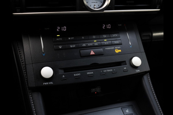 Lexus RC 300h F SPORT Line | Mark Levinson | Stoelventilatie | Safety Pac