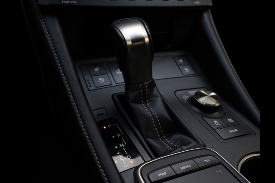 Lexus RC 300h F SPORT Line | Mark Levinson | Stoelventilatie | Safety Pac
