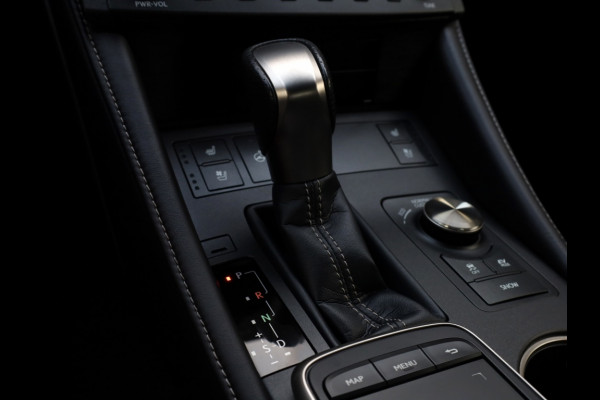 Lexus RC 300h F SPORT Line | Mark Levinson | Stoelventilatie | Safety Pac