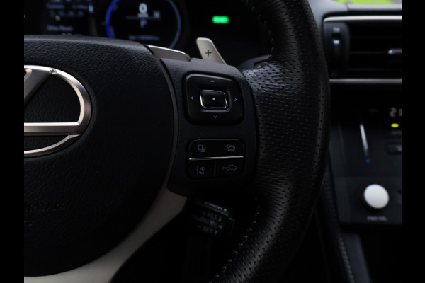 Lexus RC 300h F SPORT Line | Mark Levinson | Stoelventilatie | Safety Pac