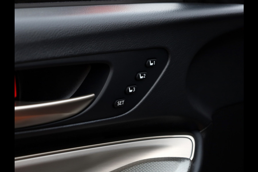 Lexus RC 300h F SPORT Line | Mark Levinson | Stoelventilatie | Safety Pac