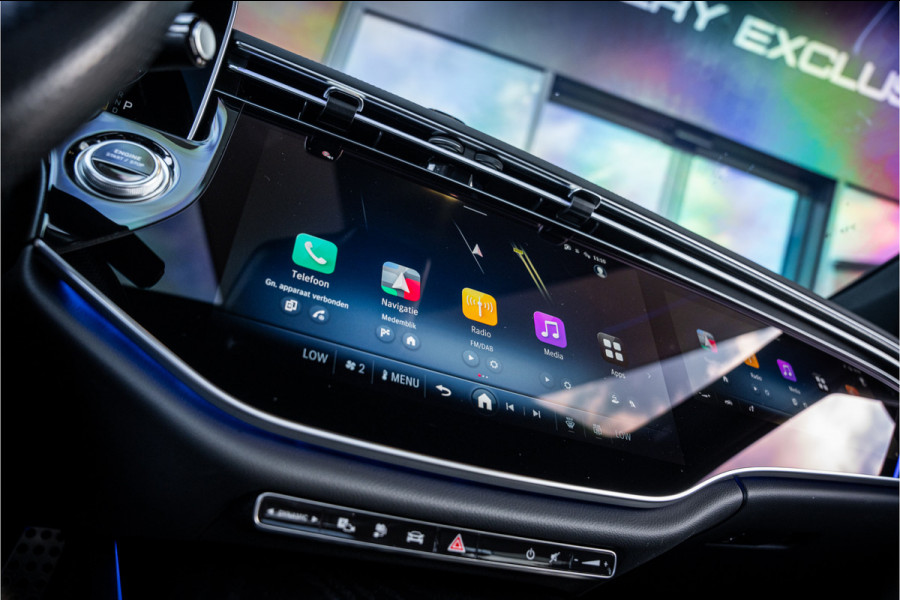 Mercedes-Benz E-Klasse E300 e AMG Line - Origineel NL | Panorama | Passenger Display | Burmester | Memory