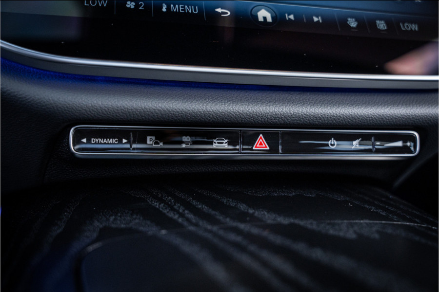 Mercedes-Benz E-Klasse E300 e AMG Line - Origineel NL | Panorama | Passenger Display | Burmester | Memory