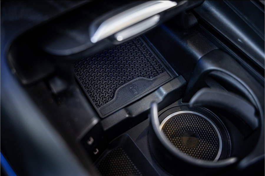 Mercedes-Benz E-Klasse E300 e AMG Line - Origineel NL | Panorama | Passenger Display | Burmester | Memory