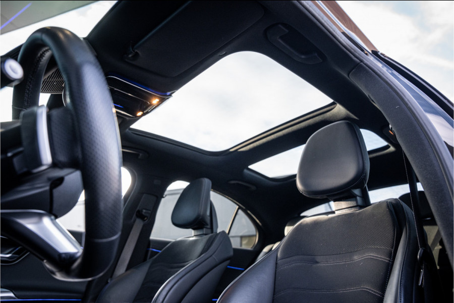 Mercedes-Benz E-Klasse E300 e AMG Line - Origineel NL | Panorama | Passenger Display | Burmester | Memory
