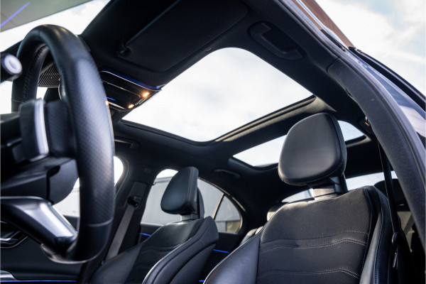 Mercedes-Benz E-Klasse E300 e AMG Line - Origineel NL | Panorama | Passenger Display | Burmester | Memory