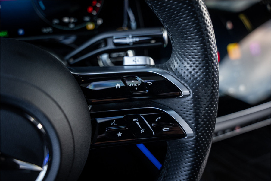 Mercedes-Benz E-Klasse E300 e AMG Line - Origineel NL | Panorama | Passenger Display | Burmester | Memory