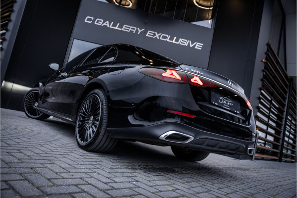 Mercedes-Benz E-Klasse E300 e AMG Line - Origineel NL | Panorama | Passenger Display | Burmester | Memory