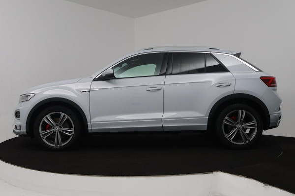 Volkswagen T-Roc 1.5 TSI Sport Business R (DIGITALE COCKPIT, STOELVERWARMING, NAVIGATIE, CRUISE ADAPTIEF, PARKEERSENSOREN)