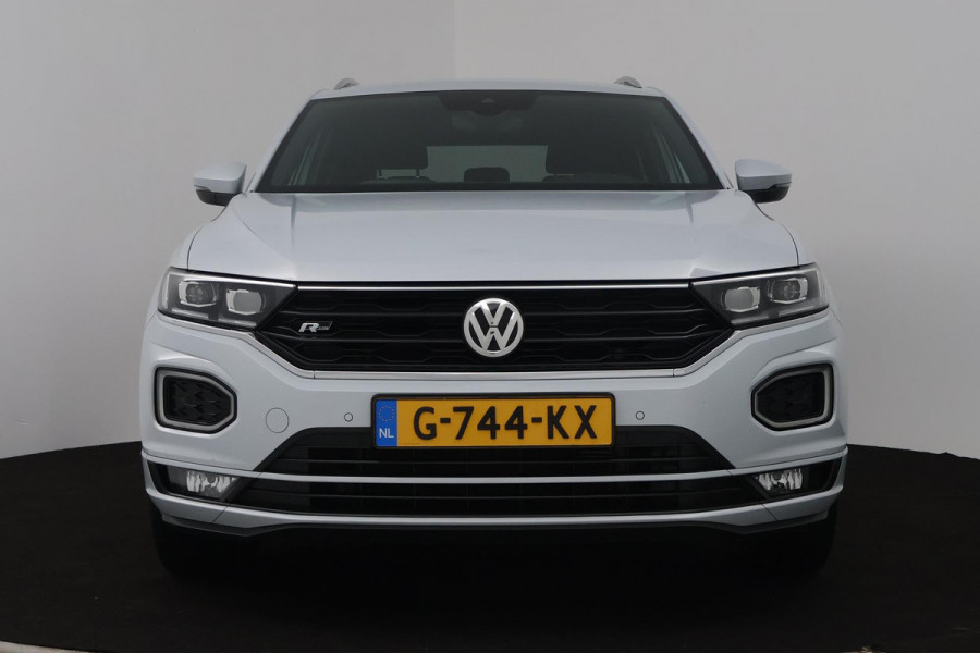 Volkswagen T-Roc 1.5 TSI Sport Business R (DIGITALE COCKPIT, STOELVERWARMING, NAVIGATIE, CRUISE ADAPTIEF, PARKEERSENSOREN)