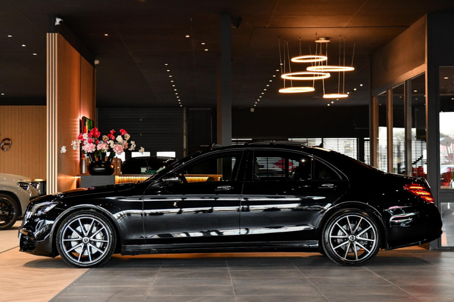 Mercedes-Benz S-Klasse 560 e AMG Lang. Burm High End, Massage, Koeling, Pano, Alcantara hemel, Softcl, HUD, Distro+, Memory, 360!