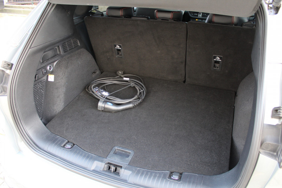 Ford Kuga 2.5 PHEV ST-Line X | Trekhaak | B&O | BLIS | Navigatie | Winterpack