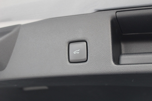 Ford Kuga 2.5 PHEV ST-Line X | Trekhaak | B&O | BLIS | Navigatie | Winterpack