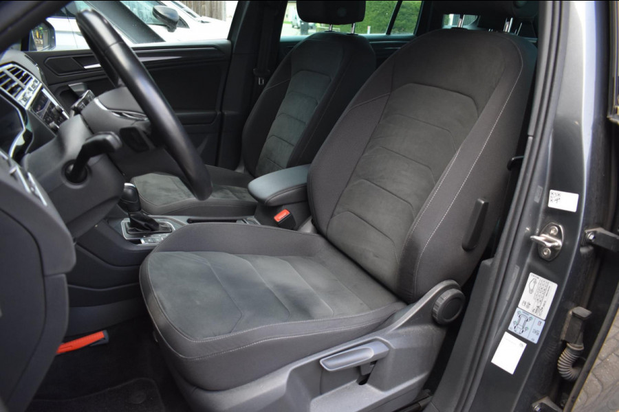 Volkswagen Tiguan 1.5 TSI ACT R-Line | TREKHAAK | NAP | APPLE CARPLAY | ANDROID AUTO | ADAPT. CRUISE CONTROLE | VIRTUAL COCKPIT