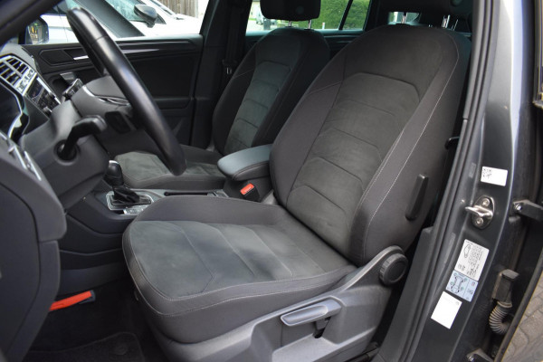 Volkswagen Tiguan 1.5 TSI ACT R-Line | TREKHAAK | NAP | APPLE CARPLAY | ANDROID AUTO | ADAPT. CRUISE CONTROLE | VIRTUAL COCKPIT